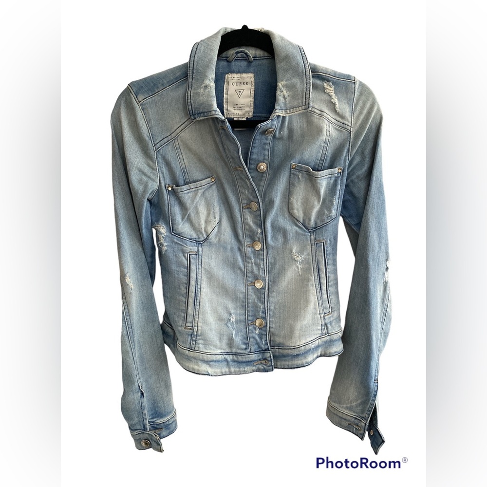 SOLD - Guess denim jacket lightweight